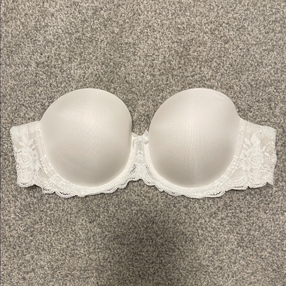 Victoria's Secret White Lace Strapless Bra